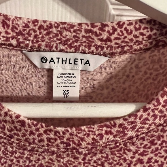Athleta Breezy Tank‎ Top Women Size Xs Pink Cheetah Print Blend Shirt - Picture 2 of 4
